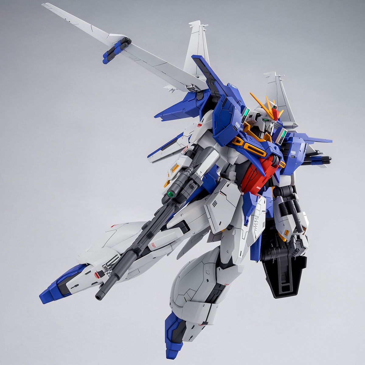 Gundam - RE 1/100 Gundam Lindwurm [P-Bandai]