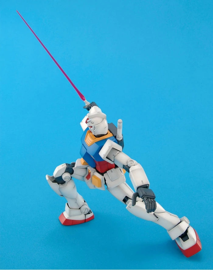 Gundam - MG 1/100 RX-78-2 Gundam Ver. 2.0