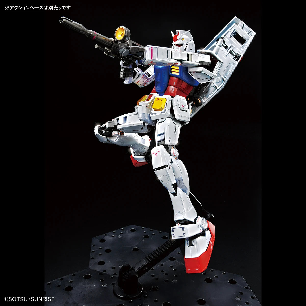 [PRE-ORDER] Gundam - MG 1/100 RX-78-2 Gundam Ver. 3.0 (Titanium Finish)